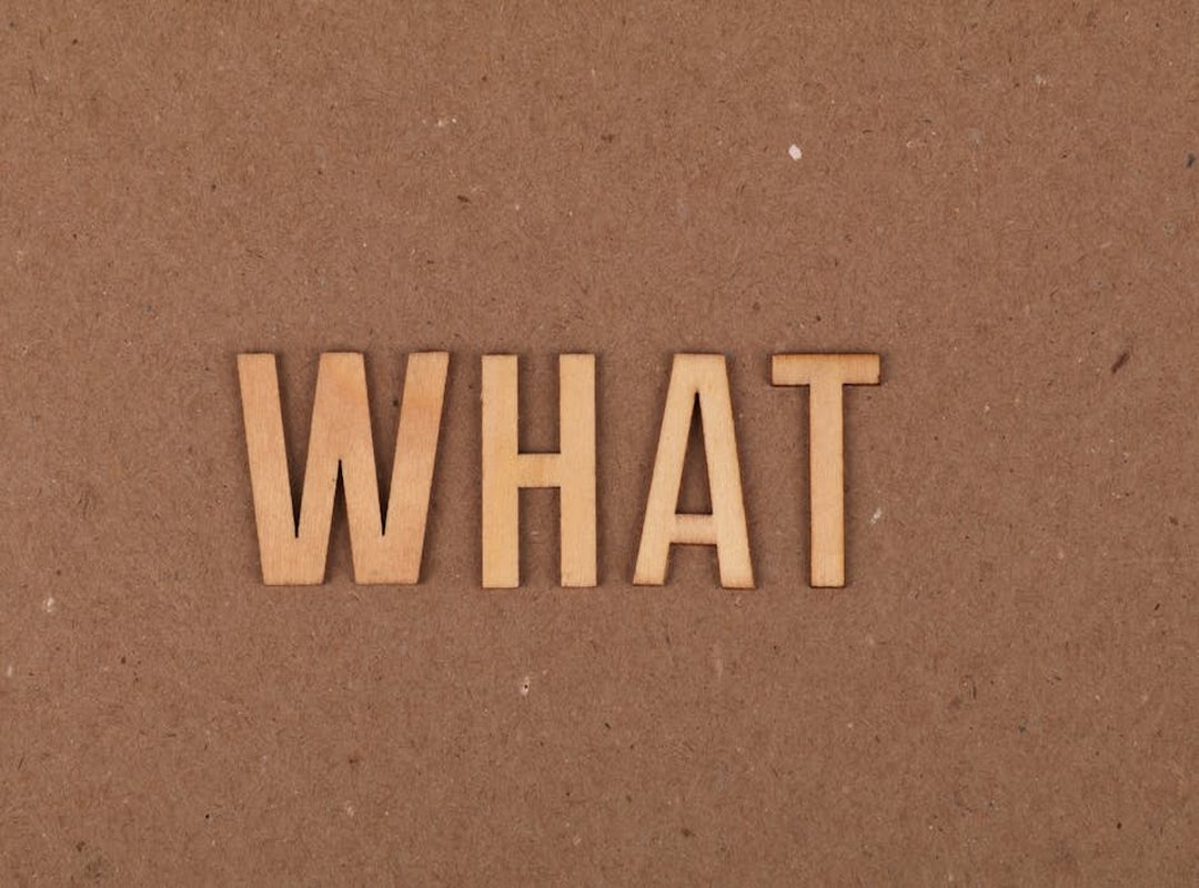 Decoding the Perfect Graphic: What to Look For in an Animated Embrace